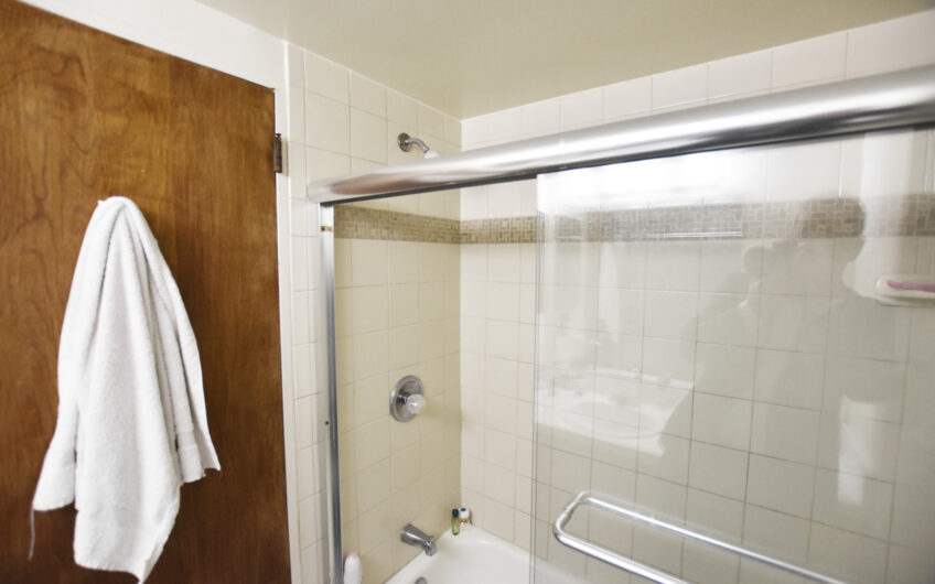 4H – Nice North Side Furnished Studio
