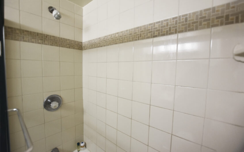 4H – Nice North Side Furnished Studio