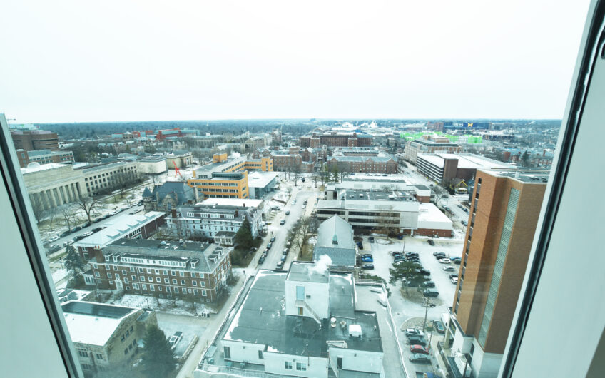 20L – Newly Renovated Unfurnished South Side Grand Studio