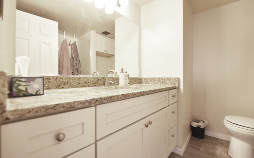 17J – Southeast Corner Large One Bedroom