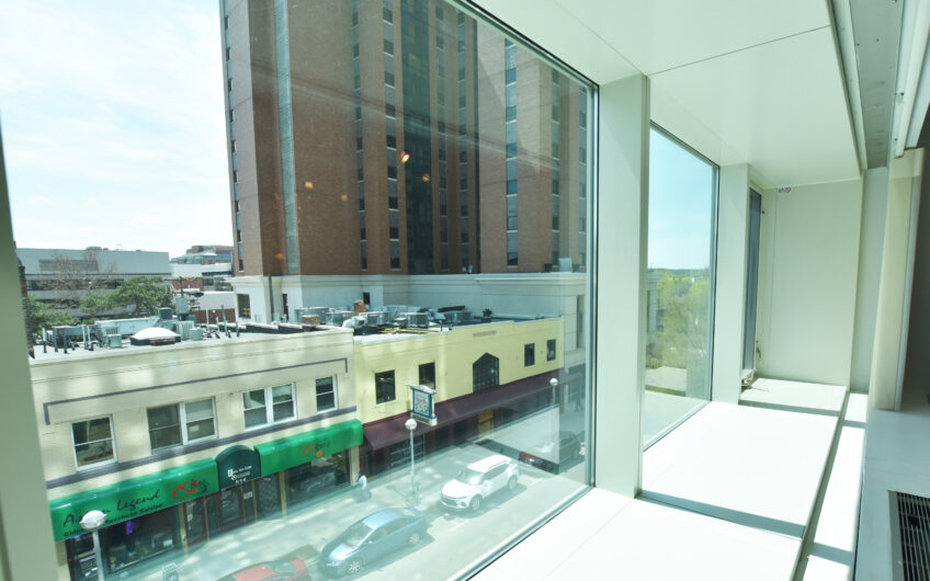 3A – Beautifully Renovated Furnished 3rd Floor Grand One Bedroom