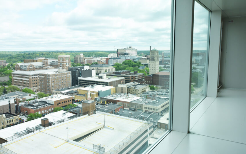 21E – North Side 21st Floor Studio with Renovated Bath