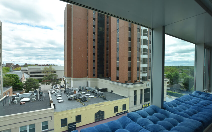 5C – Renovated Southwest Corner Large One Bedroom
